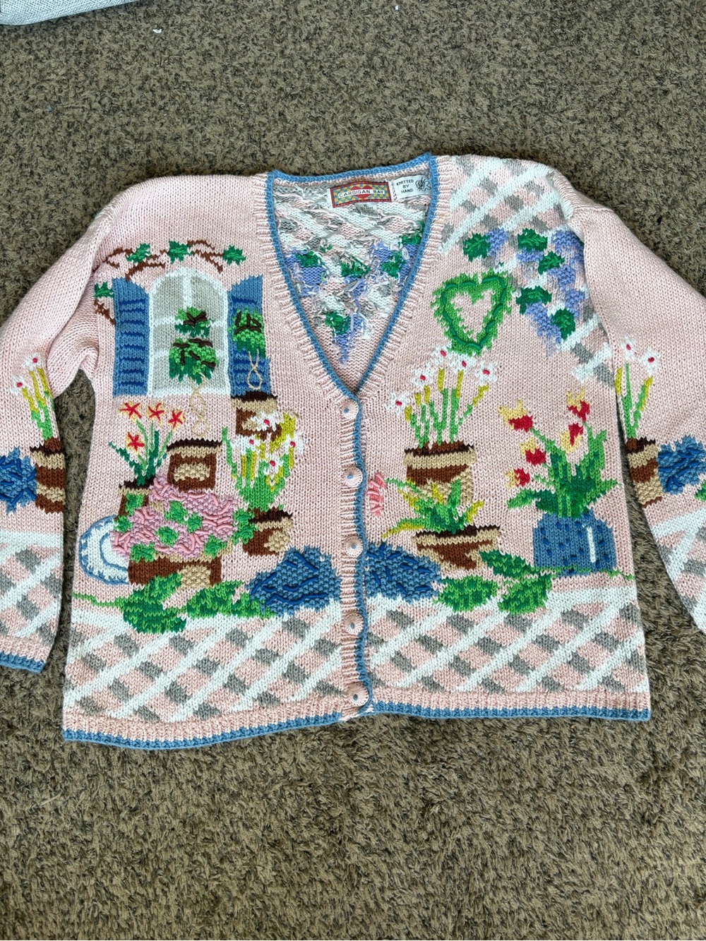 Cardigan Bay Handcrafted VTG Pink Floral Embroidered Cardigan Sweater